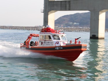 Fire fighting boat of Seoul Fire Service Headquarter Patrol Boats (2020)